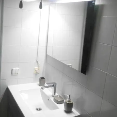 Modern In With Terrace - 58 M²